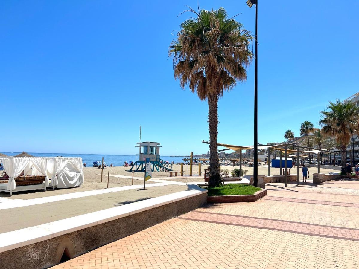 Cozy Fuengirola Apartment With Sea View & Pool Bagian luar foto